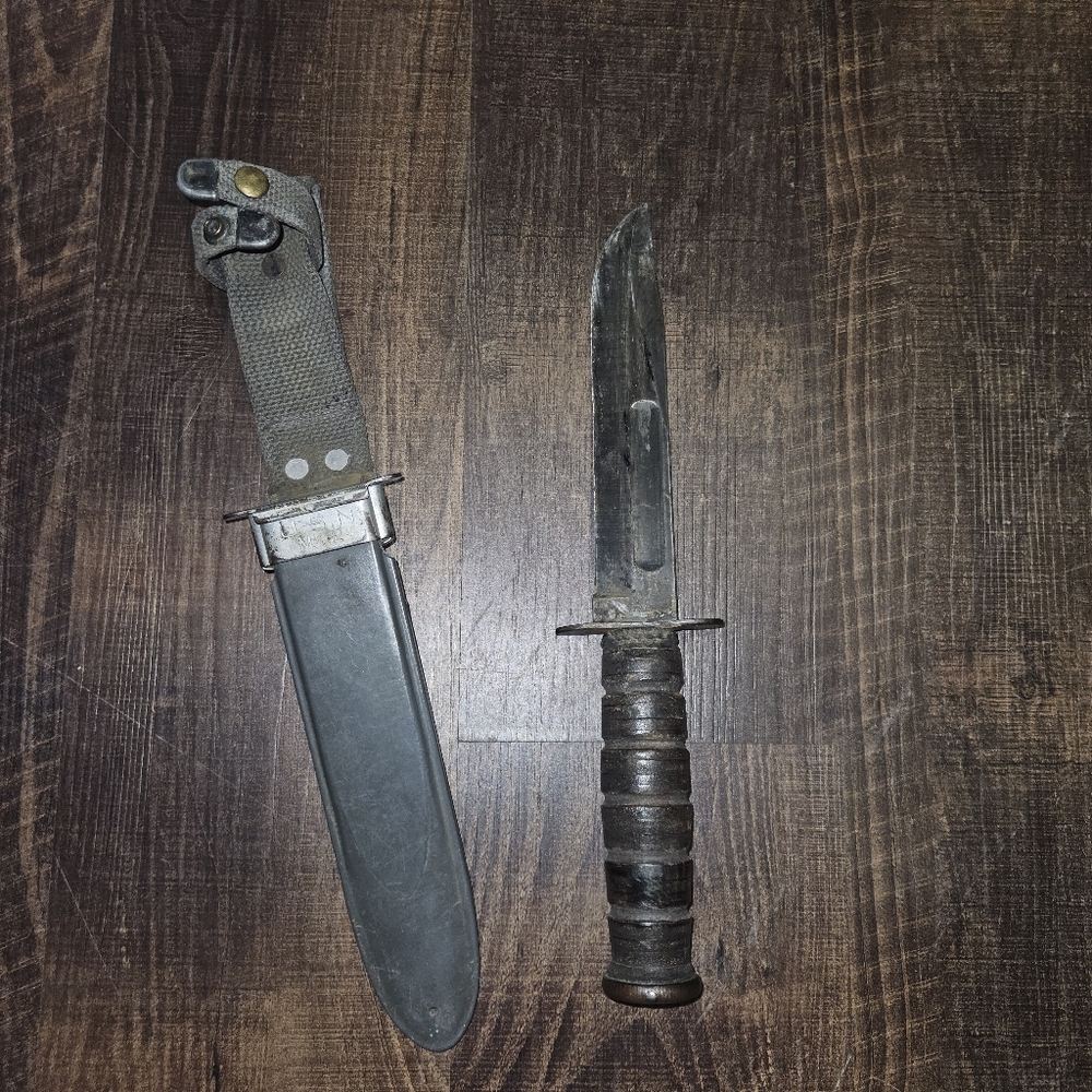 Vintage Original US WWII Knife And Sheath - Picture 1 of 6